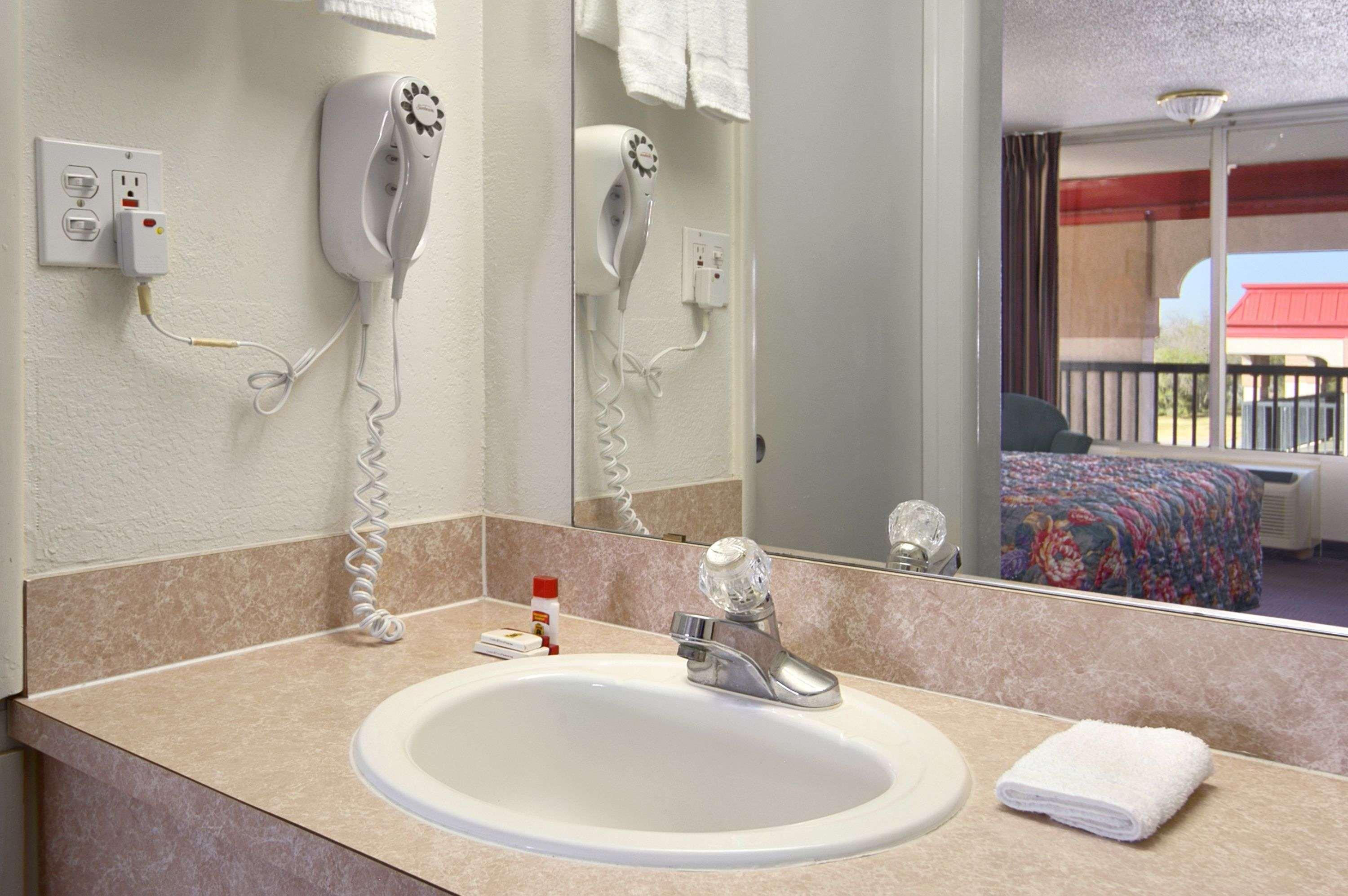 Super 8 By Wyndham Oklahoma Fairgrounds Motel Quarto foto
